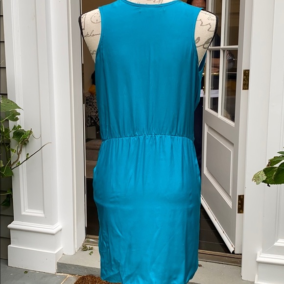 Dress - Picture 4 of 7